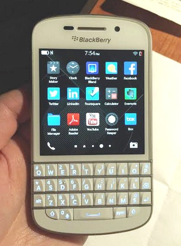Blackberry q10 16gb white - blackberry,